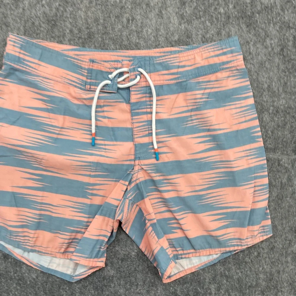 Chubbies Board Shorts Mens 30 Swim Trunks Peach Blue Ikat Pattern Stretch